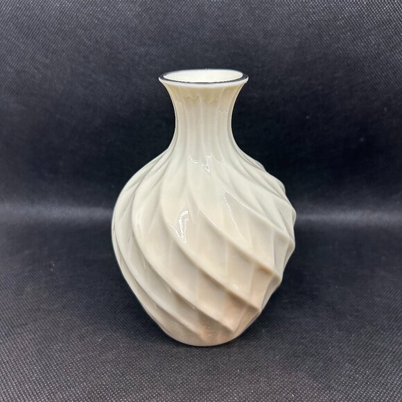 Lenox “Richmond Swirl” bud vase - Picture 1 of 2